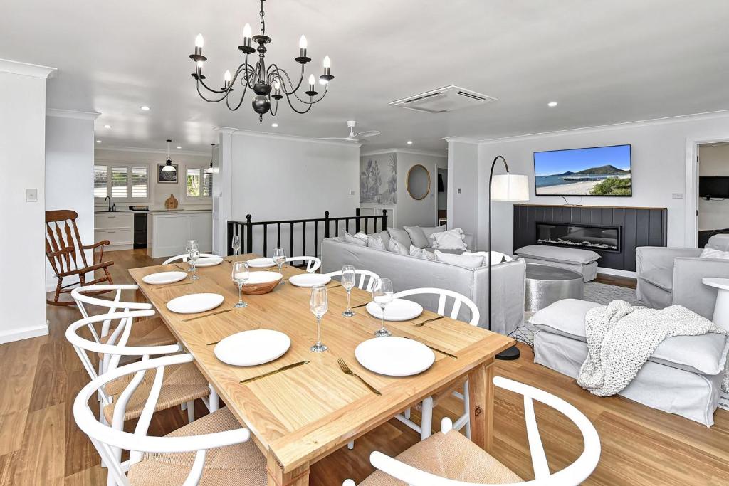 Kookaburras, Nelson Bay