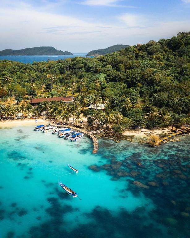 로터스 푸쿽 호텔 전경