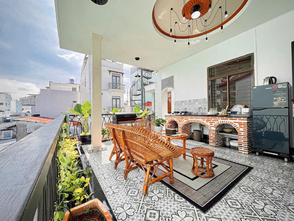 RUSTIC APARTMENT- BeTong Residences RUSTIC APARTMENT- BeTong Residences