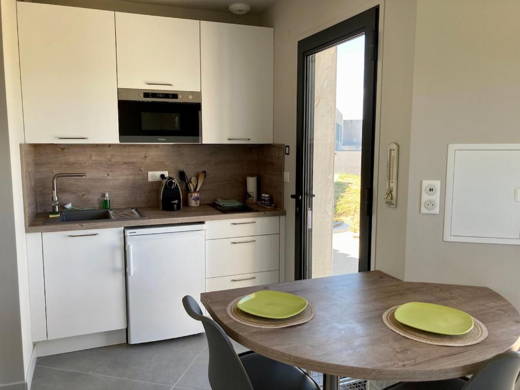 Studio neuf avec terrasse, Saint-Gély-du-Fesc