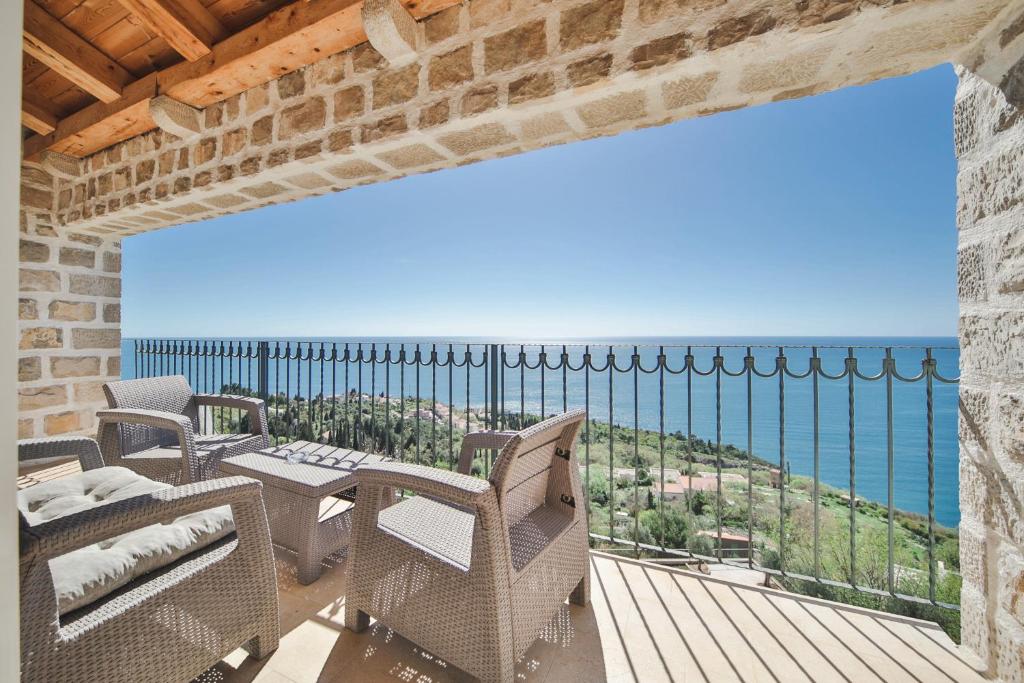 Castello degli Aranci Eco Resort - 3