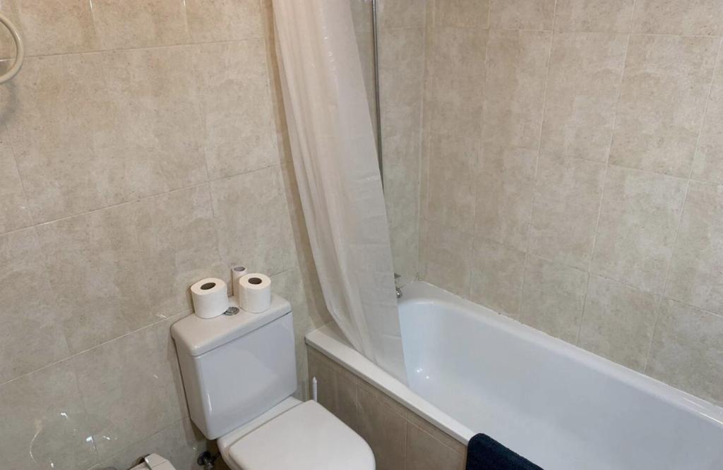 Spacious Merced Apartment - 2