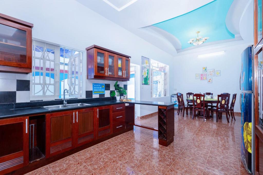 Victory Villa ★★★ Pool ★ Garden ★ Karaoke