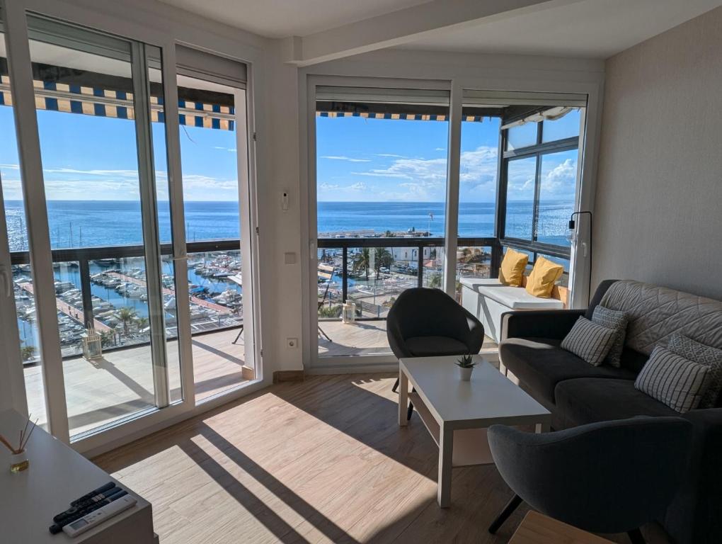 Waterfront in Heart of Paseo Maritimo - Marbella!, Marbella