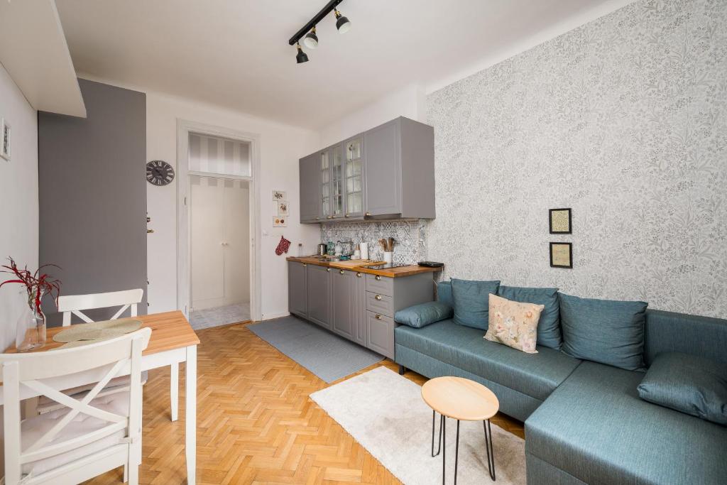 Metro Racławicka Charming Apartment, Варшава