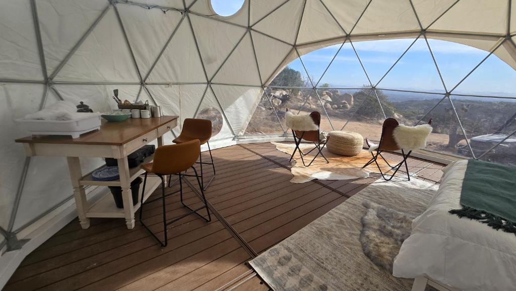 Splitrock - Crown View Dome, Fallbrook