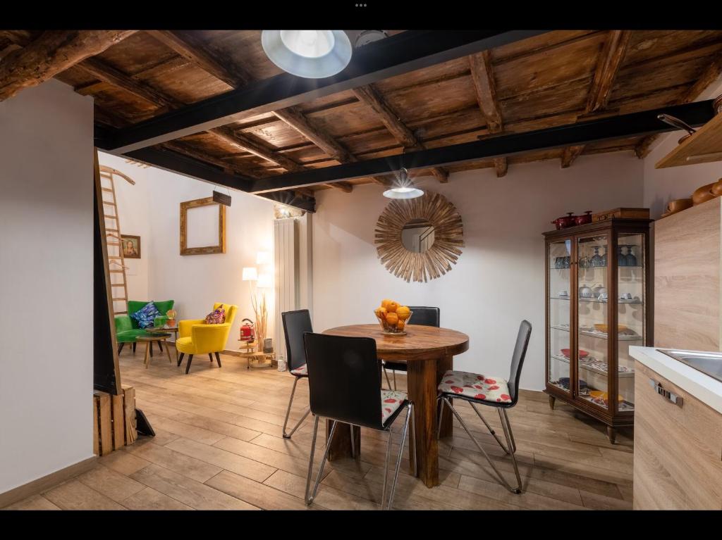 City Center Apartment - Sleeps 2 - Pet Friendly - 3