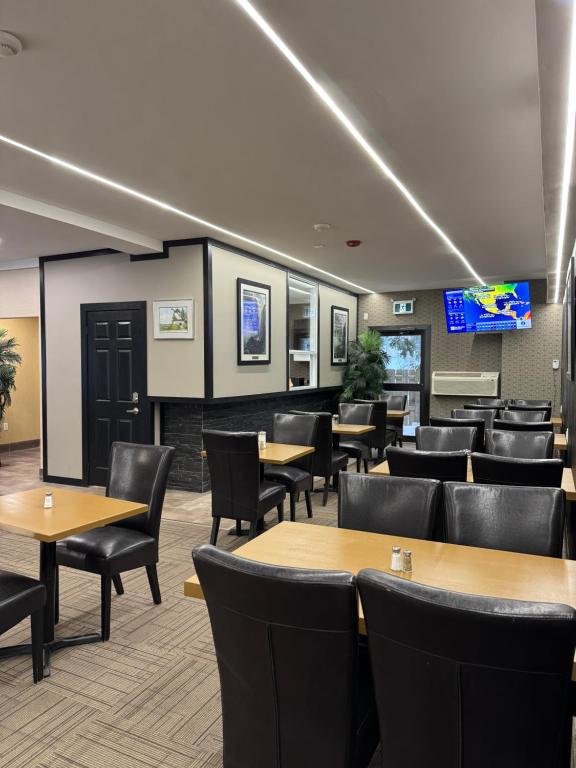 Big Bird Inn Wawa, SureStay Collection by Best Western お料理のイメージ