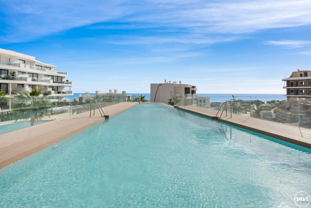 ViVi Homes - Apollo Luxury, Pool, Gym & Beach - 1