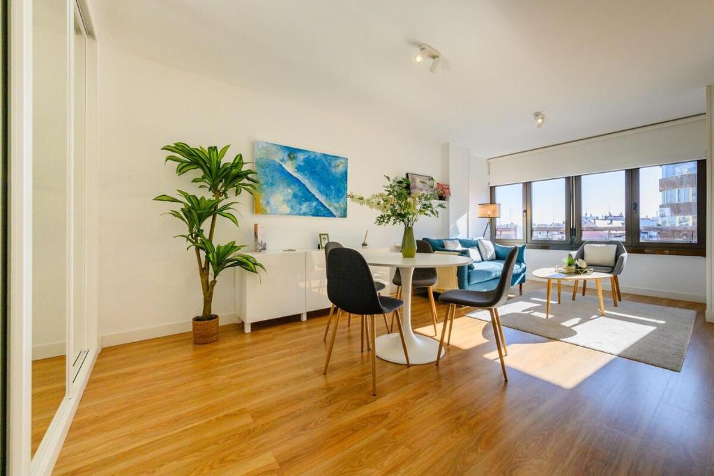 Luxurious apartment in madrid Alberto Alcocer Temporal AAL49805, Мадрид