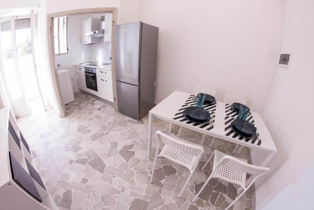UNYCA - 4 bedroom Apartment in Florence - 5