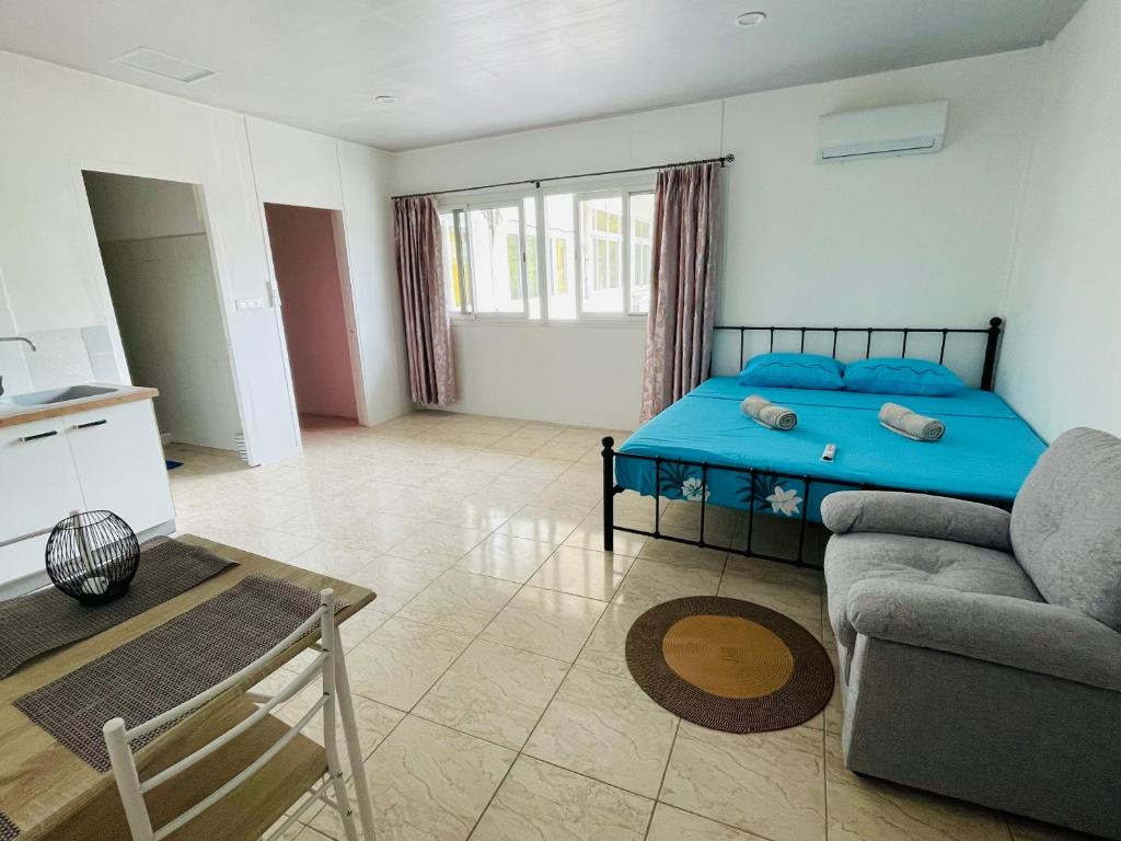 Studio Opuhi, Papeete