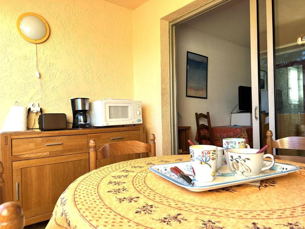 Appartement calme avec climatisation, terrasse et parking au Lavandou - FR-1-251-856 - 3