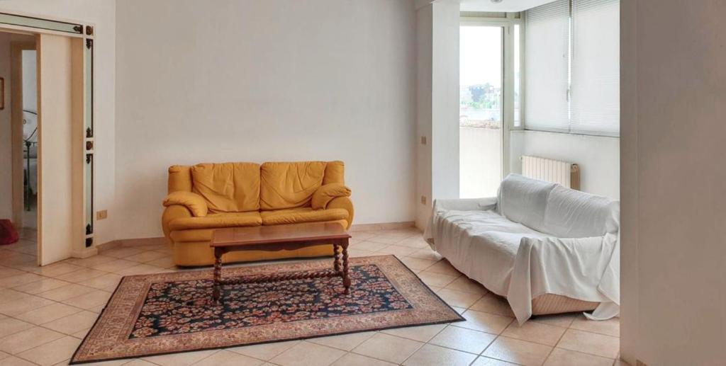 Comfortable apartment in Marsala with balcony and parking, Marsala