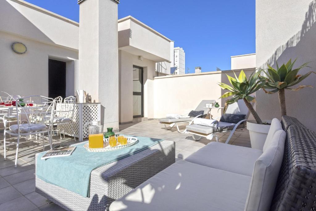 -MalagaSunApts-Terrace,Pool&Park - 2