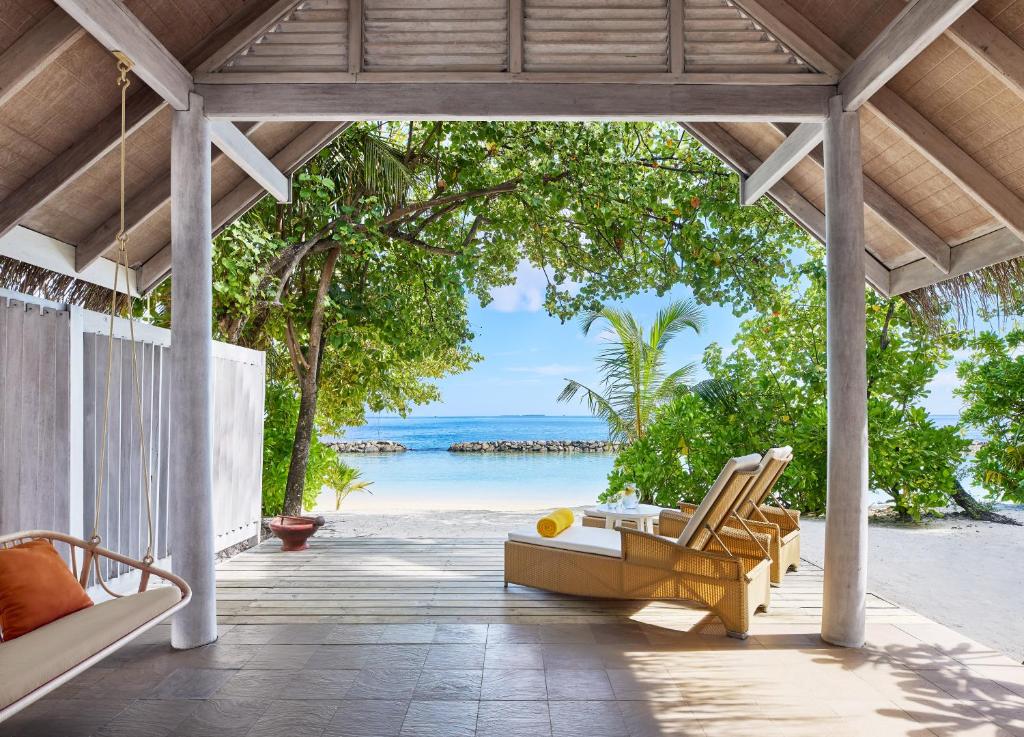 NH モルディブ クダ ラー リゾート (NH Maldives Kuda Rah Resort) バルコニー/テラス