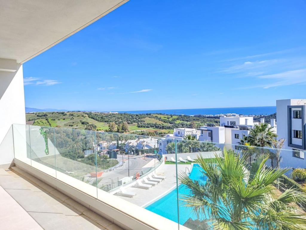 Two bedroom apartment in Mirador Del Golf Estepona - 3