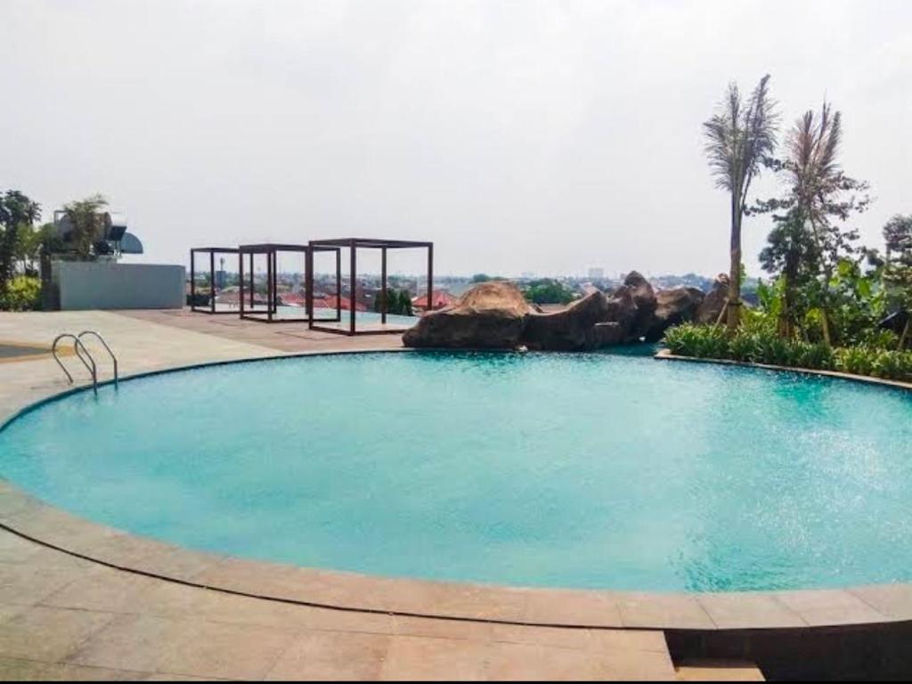 The Lanoy, Pekayon Satu