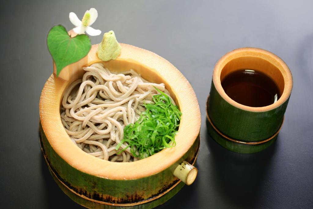 อาหารและเครื่องดื่ม