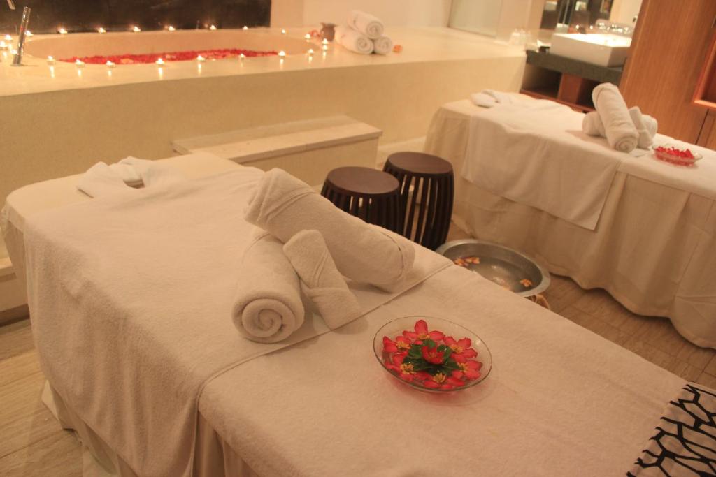 Hotel Facility 1