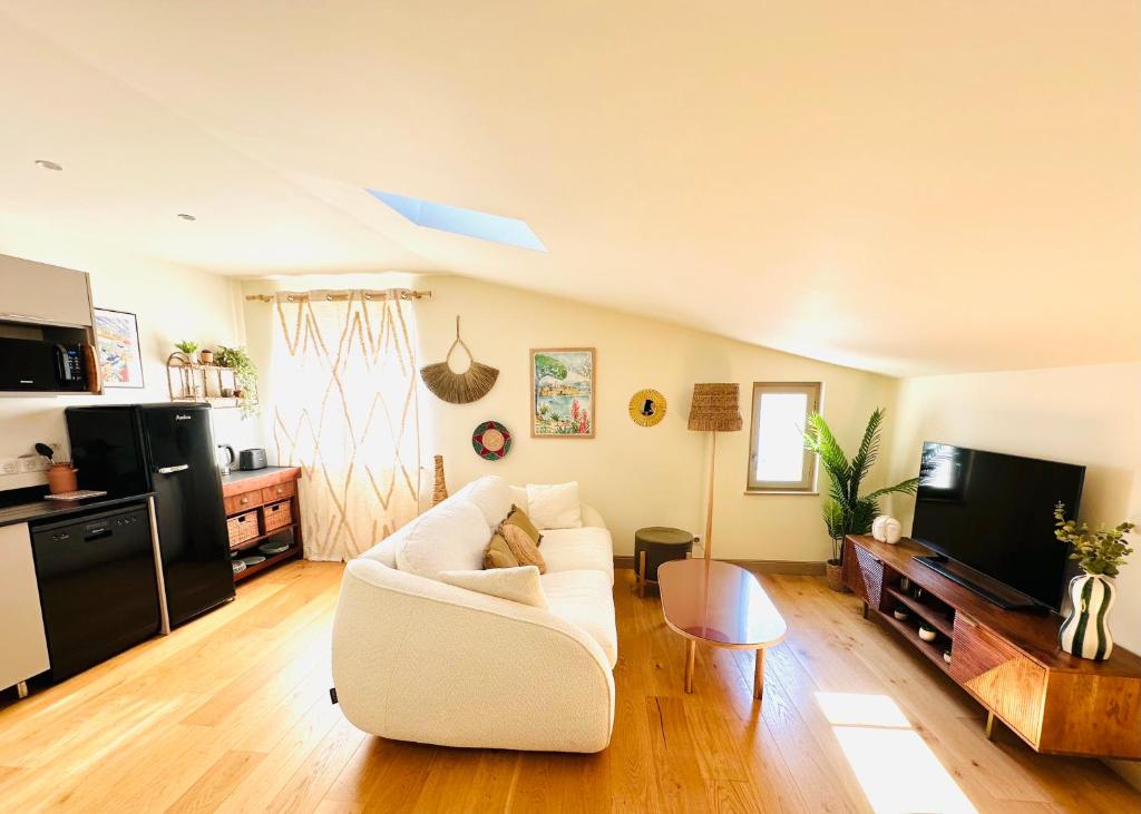 Villa Barquier Antibes Old Town 2min Walk to Beach - 1