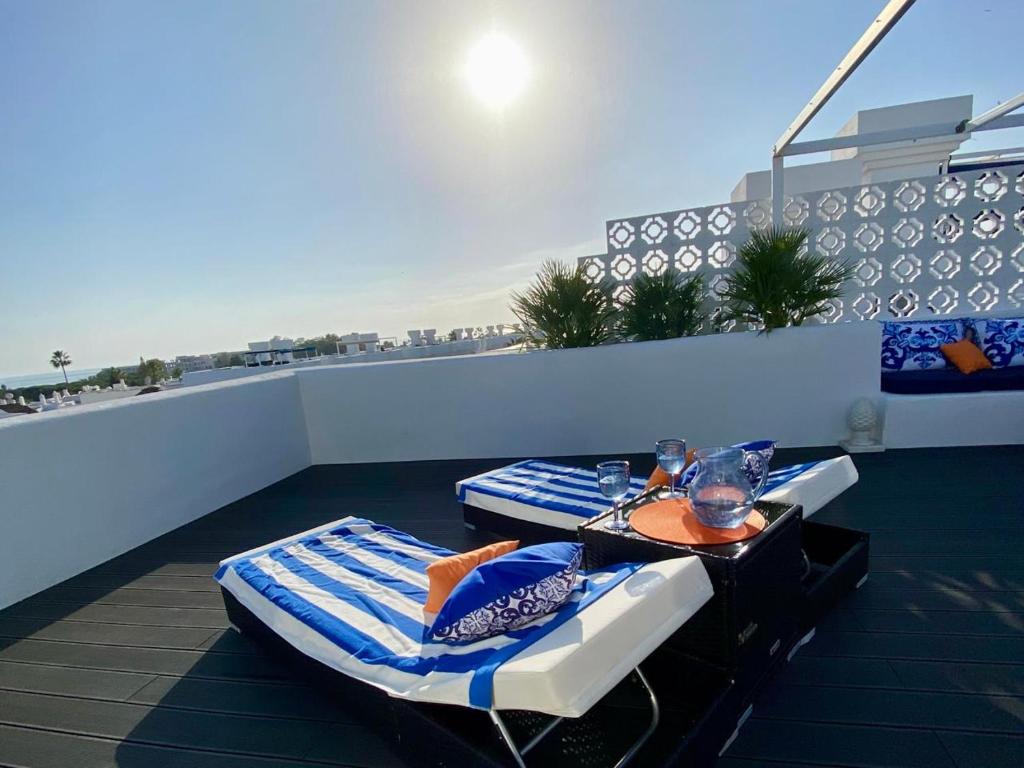 Modern Penthouse Big Solarium Sea Views Benavista Location Walk to Everything - 1
