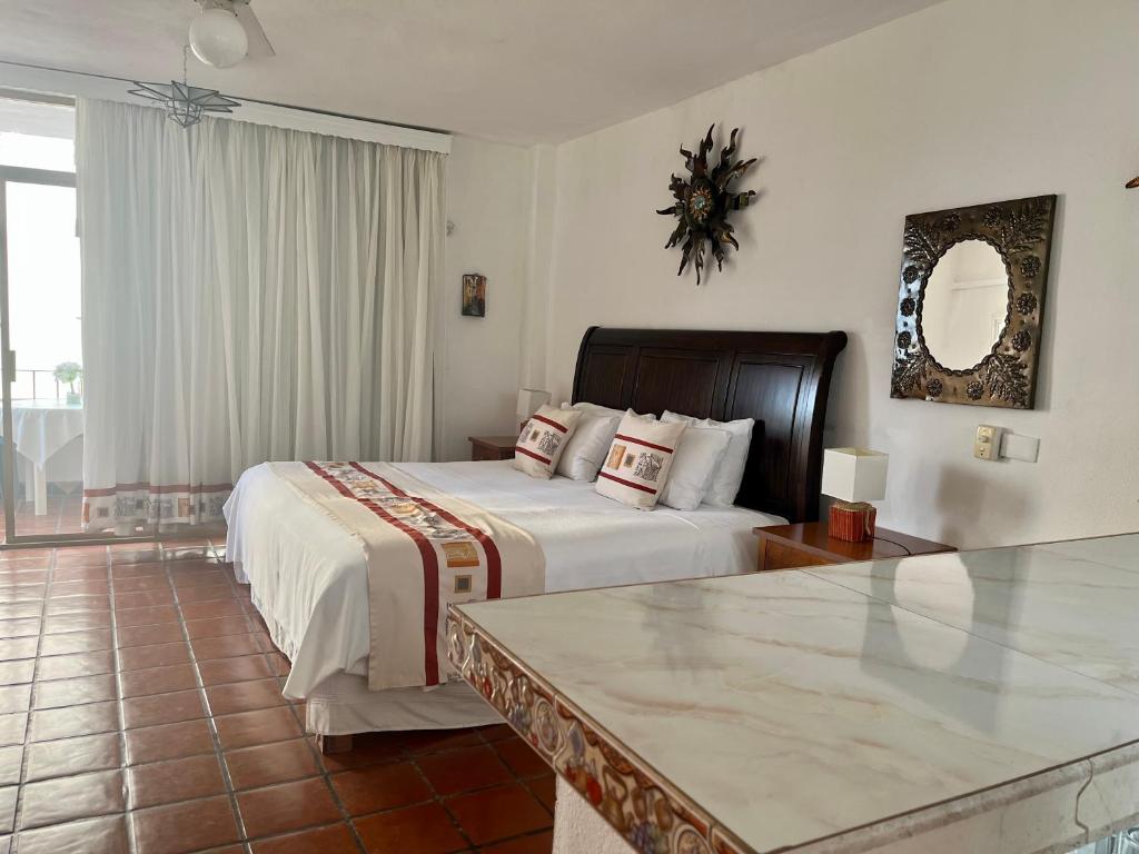 Sunny Jr Suites in downtown Puerto Vallarta - 3