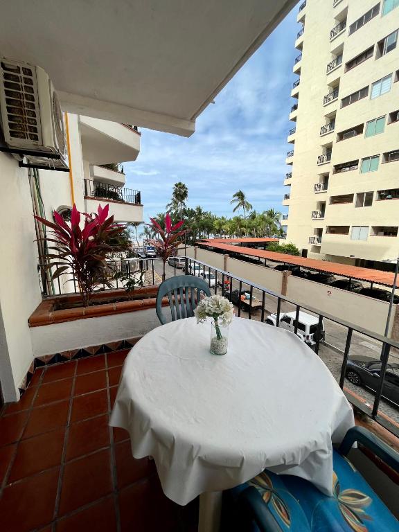 Sunny Jr Suites in downtown Puerto Vallarta - 4