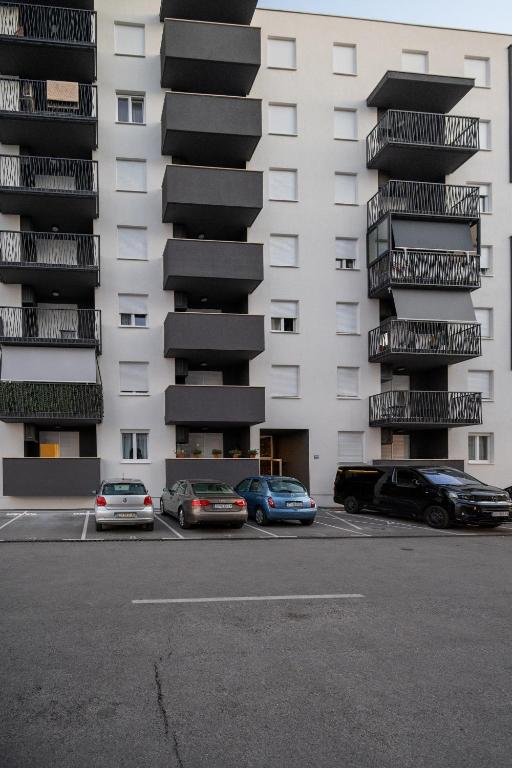 Apartments with parking spaces Zadar - 23405, Zadar