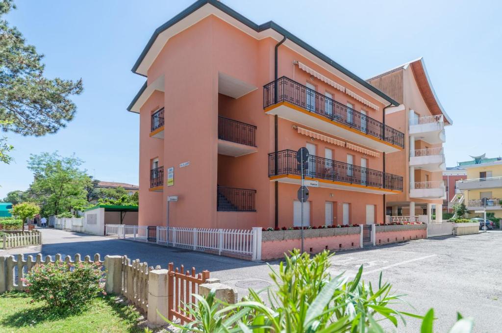 Cozy apartment a few steps from the beach, Bibione