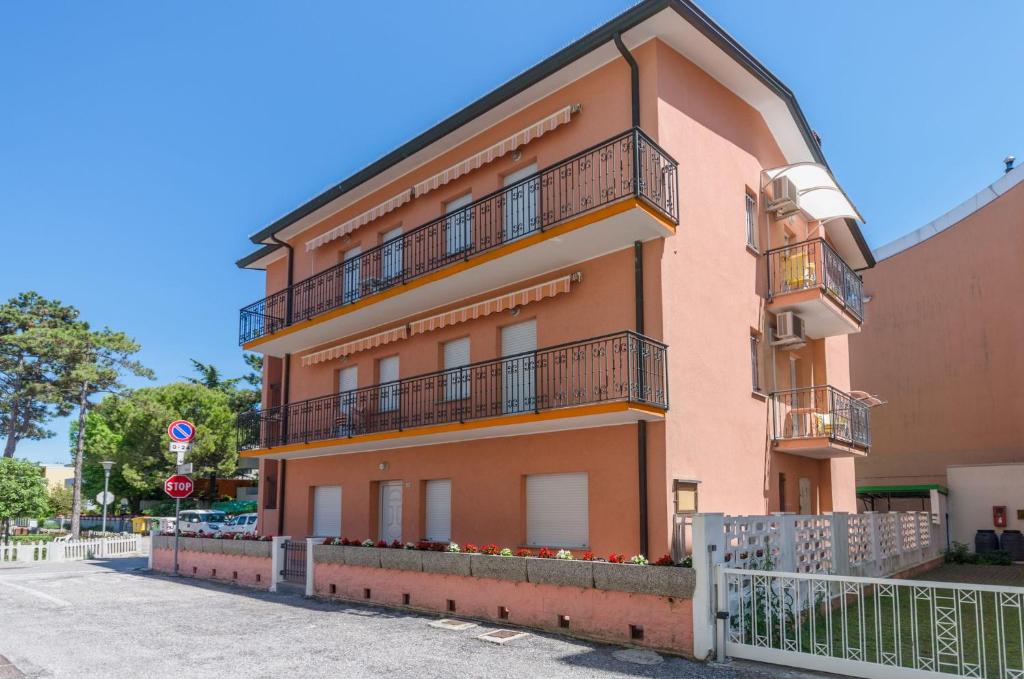 Modern apartment a few steps from the beach, Bibione