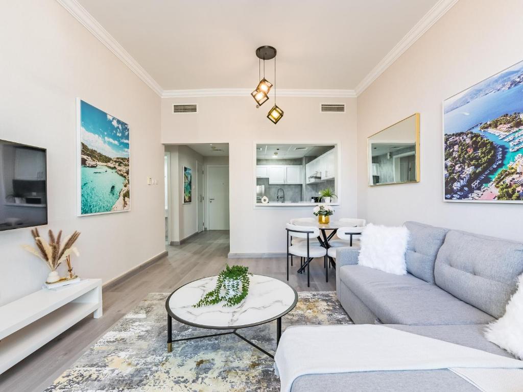 The 'Mallorca' Condo - JBR Beachfront Stay, Dubai