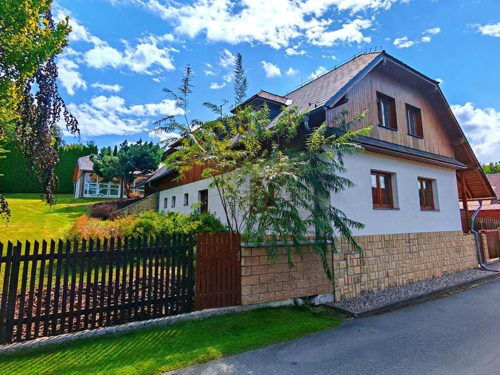 Chalupa Širůček Budislav, Budislav