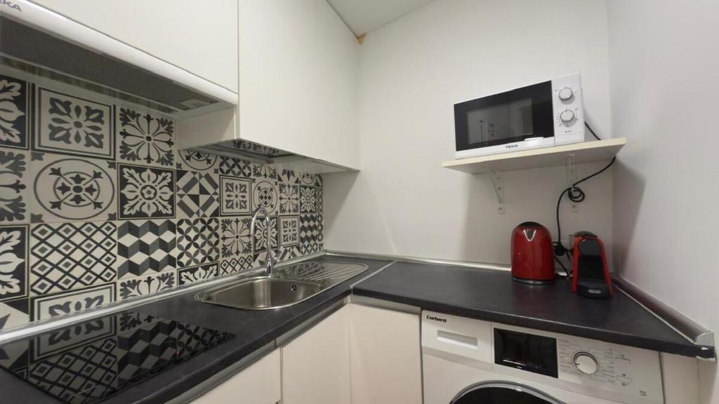 Centrally located in Madrid 3I - 2