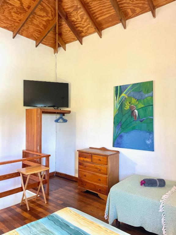 Shared lounge/TV area