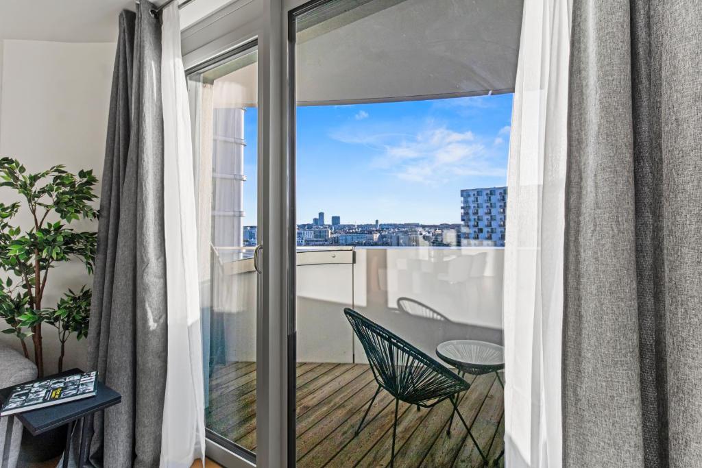 Balcony I 5 Minutes to Belvedere I Great Location 2 Minutes to Main station, Wien
