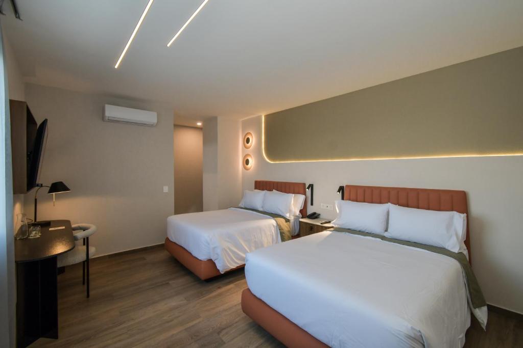 Expo Satelite 2750 Hotel & Suites - 2