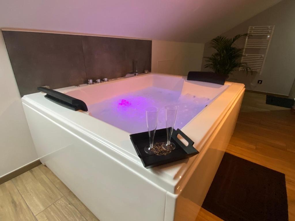 La CaseMat' du Château - suite privative avec baignoire balneo ...