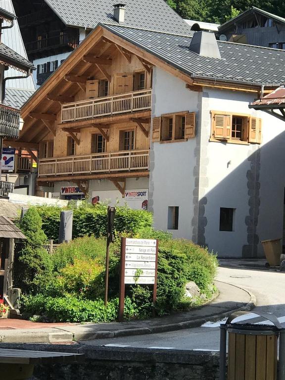 Les Couadzous Samoëns Centre, Sauna, Jacuzzi, 6 chambres, 7 salles de bains, 16 pers 250 m2 - 5