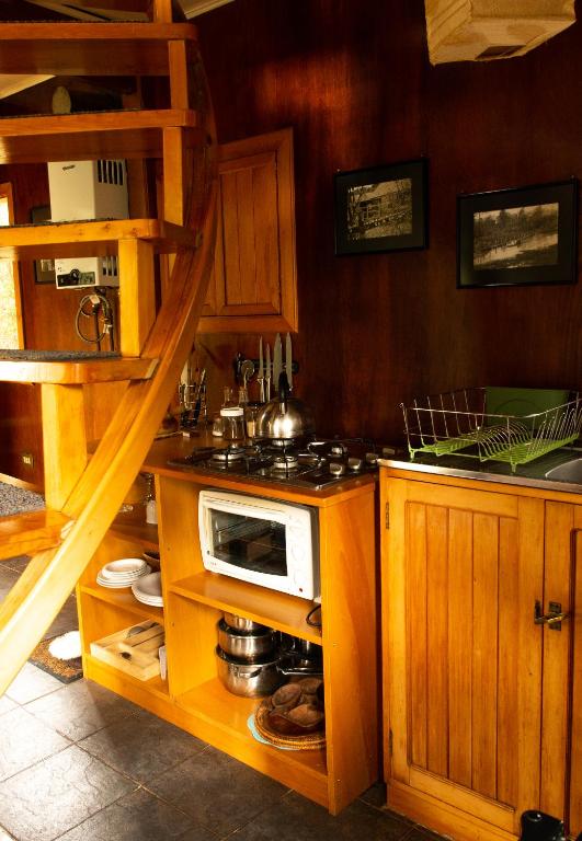 Unique Tree House Hideaway in Nature - 4
