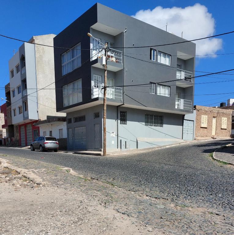 Studio Cruz Espia, Mindelo