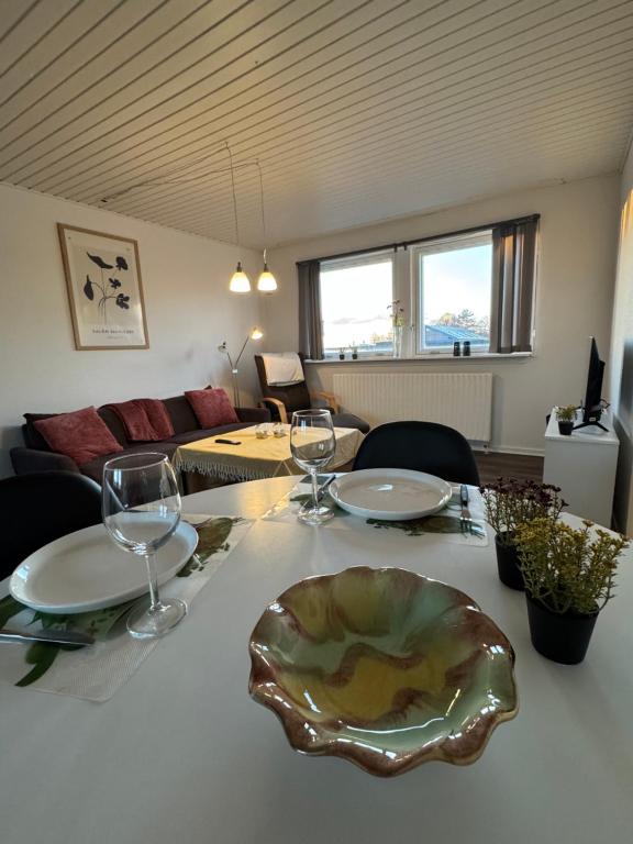 Perfect space for you and your colleague, Vinderup