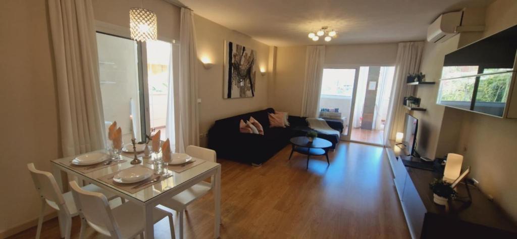 Reserva del Higueron Palm and Pool Apartment - 5