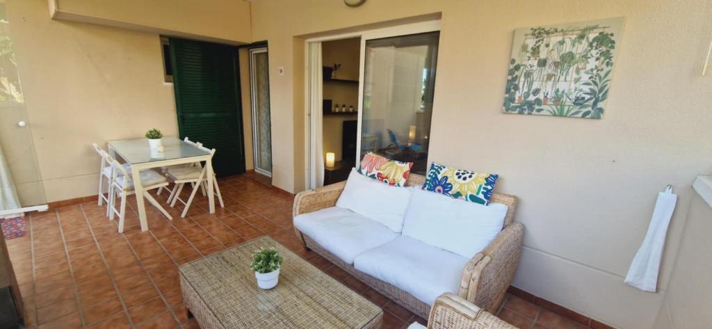 Reserva del Higueron Palm and Pool Apartment - 4