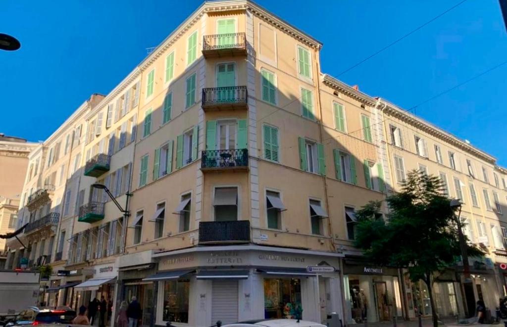 3P Cannes Centre 2min Palais des Festivals,Rue du Antibe location - 3
