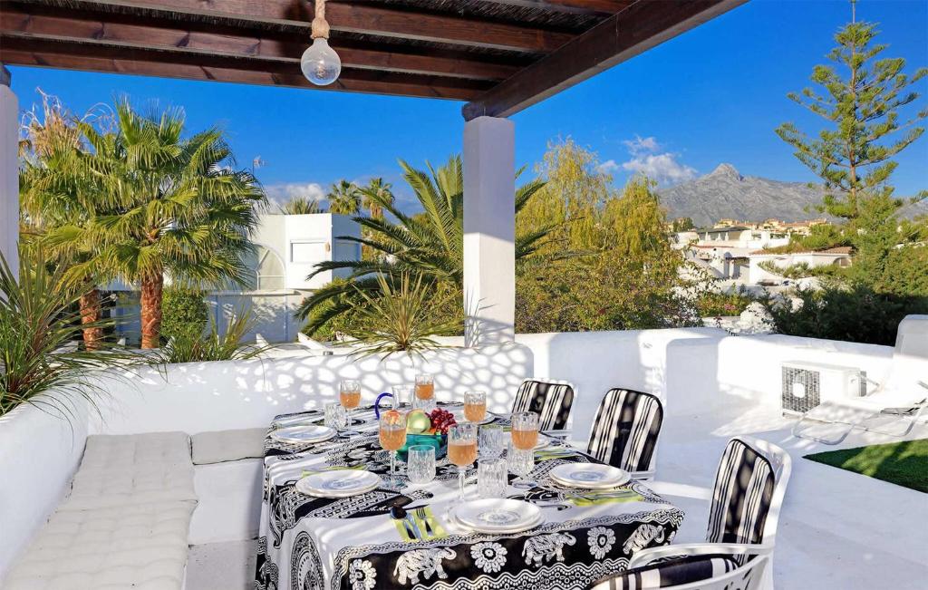 3 Bedroom Nice Home In Marbella - 2