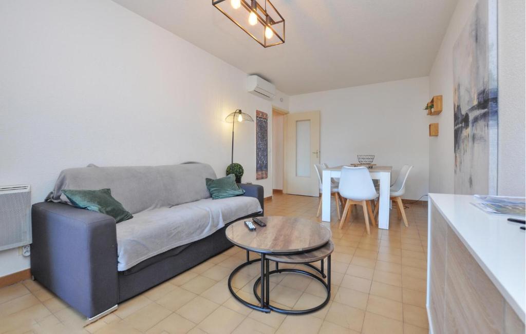 Gorgeous Apartment In Fréjus With Wifi - 4