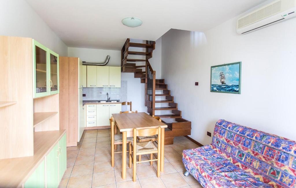 Amazing Apartment In Bibione With Swimming Pool - 3