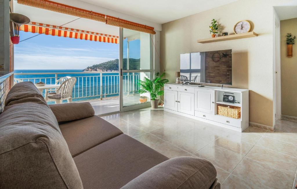 2 Bedroom Gorgeous Apartment In Oropesa Del Mar - 3