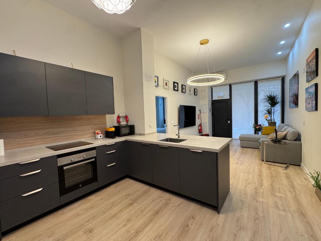 LUXURY SUITE Wifi AC SERVICIOS EN LA PUERTA - 2